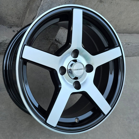 SET DE LLANTAS VOSSEN CV3. Aro 14 - 4x100. Color Cromado Fondo Negro (14X505A).