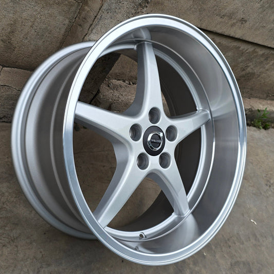SET DE LLANTAS VOLVO. Aro 18 - 5x108. Color Plateado. (515)