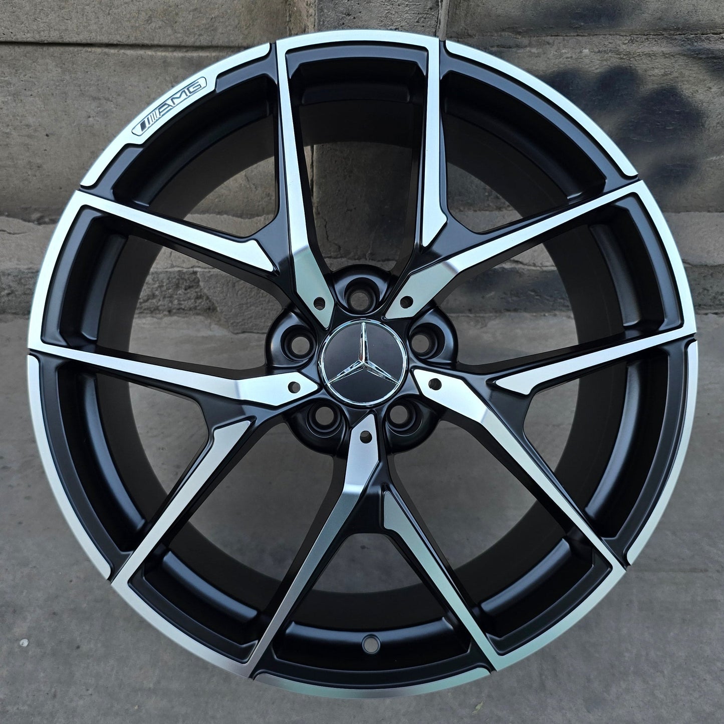 SET DE LLANTAS MERCEDES  . Aro 19 - 5x112. Color Cromado Fondo Negro. (838-13)