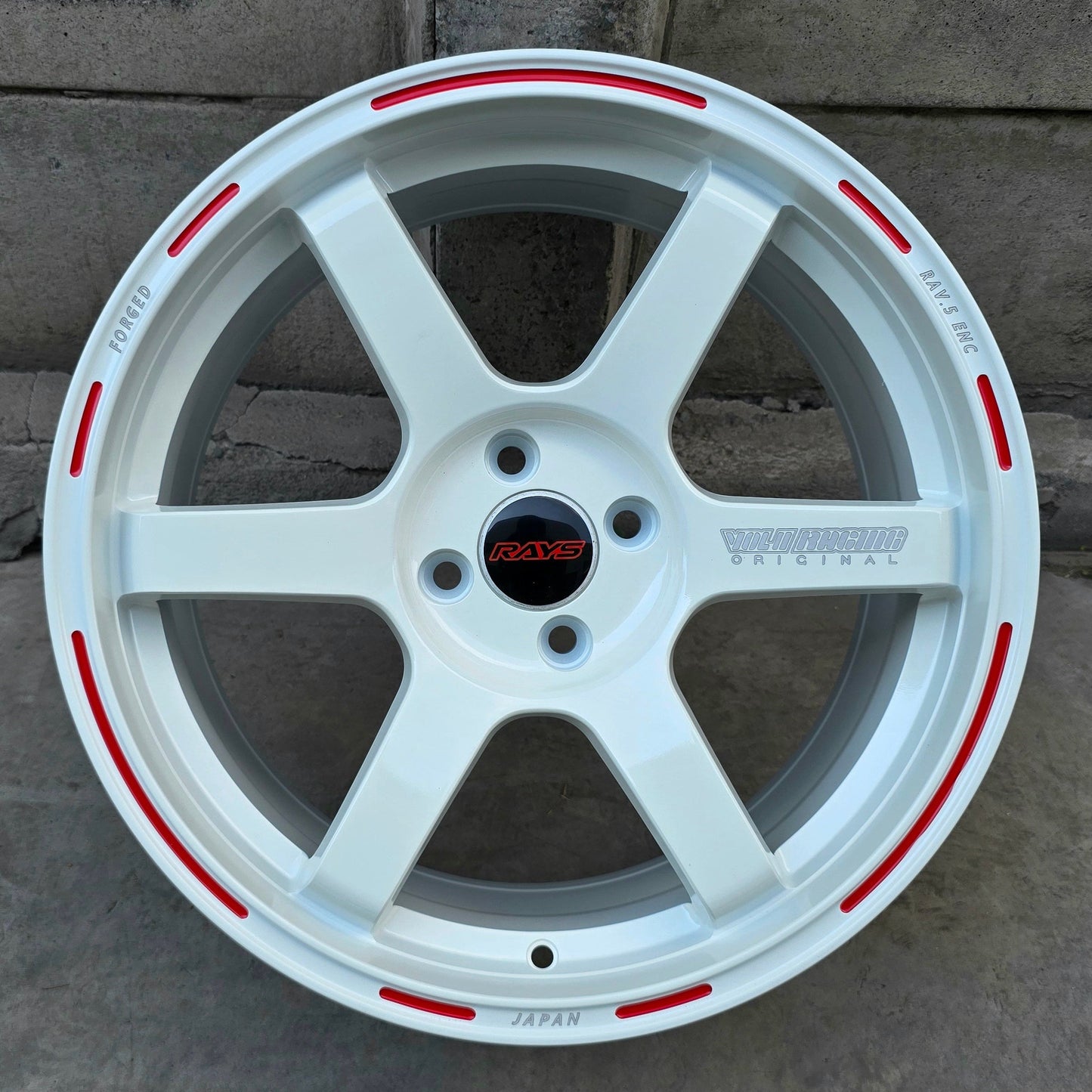 SET DE LLANTAS VOLK RACING TE37 TIME ATACK. Aro 17 - 4x100. Color Blanco. (MW001)