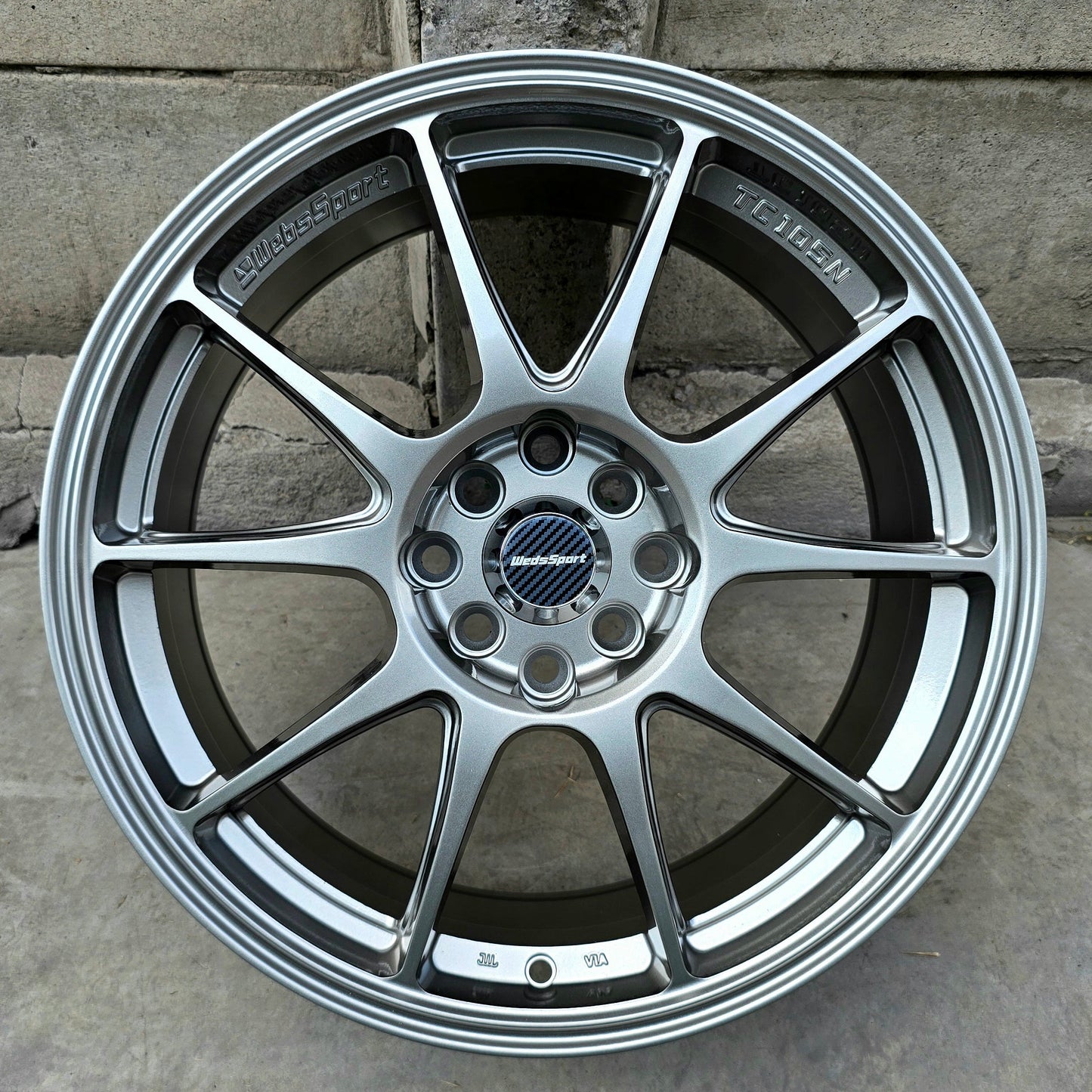SET DE LLANTAS WEDSPORT TC105X . Aro 17 - 4x100, 4x114. Doble Apernadura. Color Grafito Metalizado. (1541)