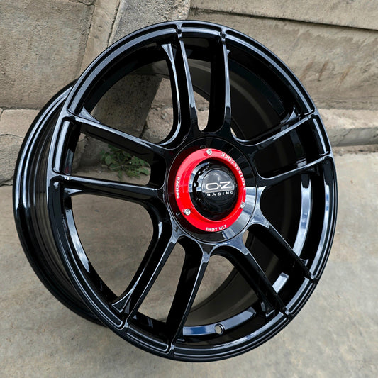 SET DE LLANTAS OZ INDY. Aro 17 - 5x100, 5x112. Doble Apernadura. Color Negro Brillante. (F7826)