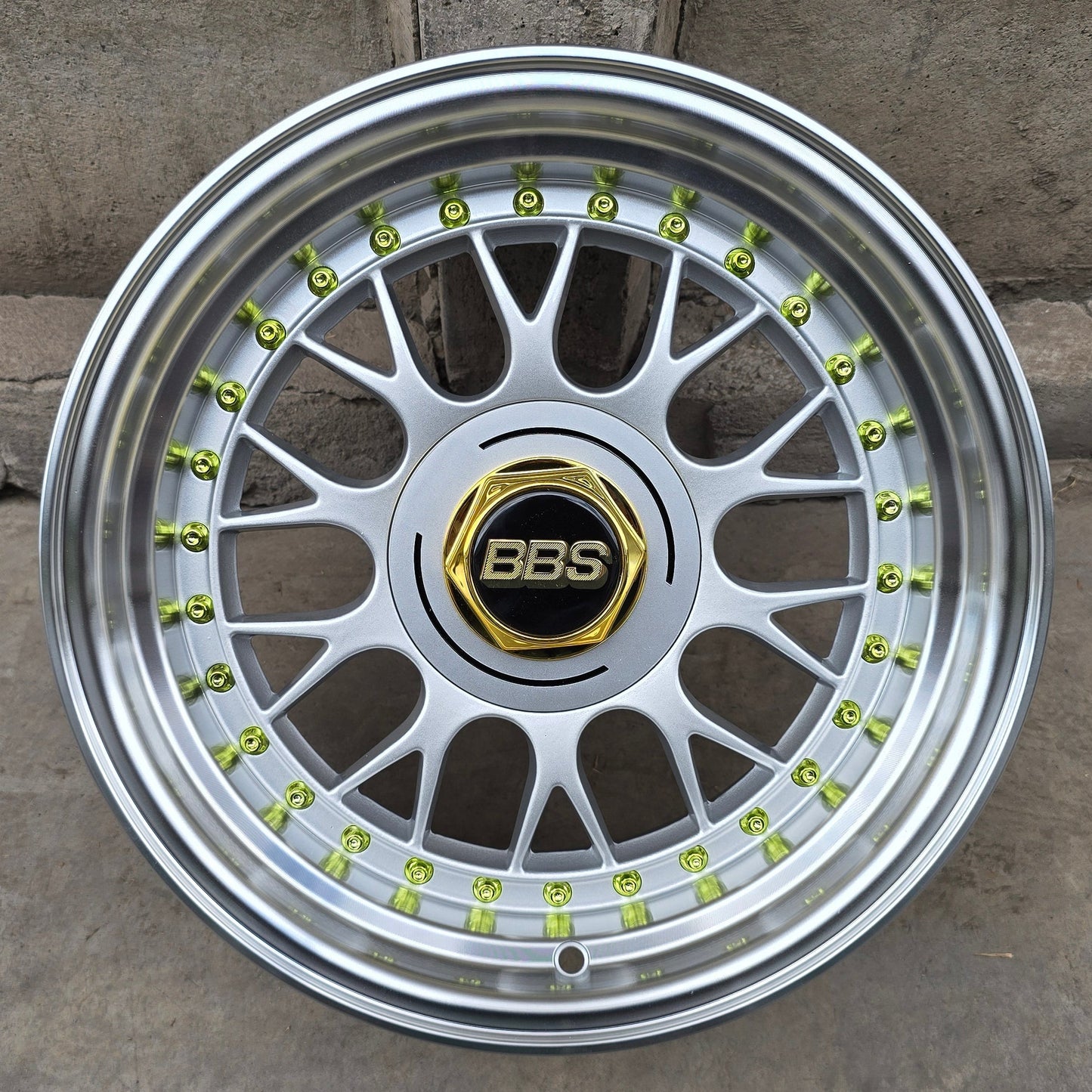 SET DE LLANTAS BBS LEMANS. Aro 15 - 5x100, 5x114. Doble Apernadura. Color Plateado. (5031)