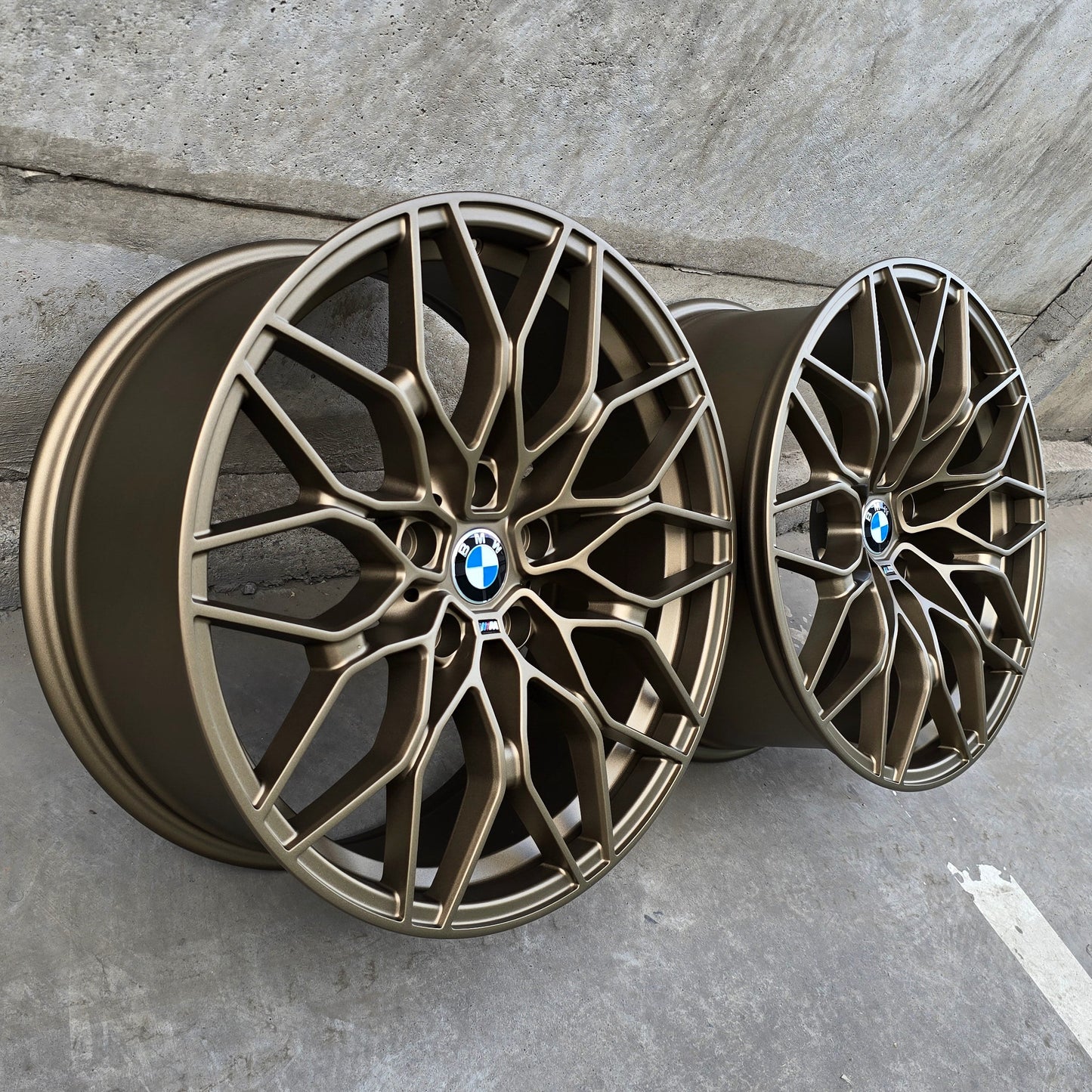 SET DE LLANTAS BMW ASIMÉTRICAS. Aro 19 - 5x120. Color Grafito Metalizado (7107)