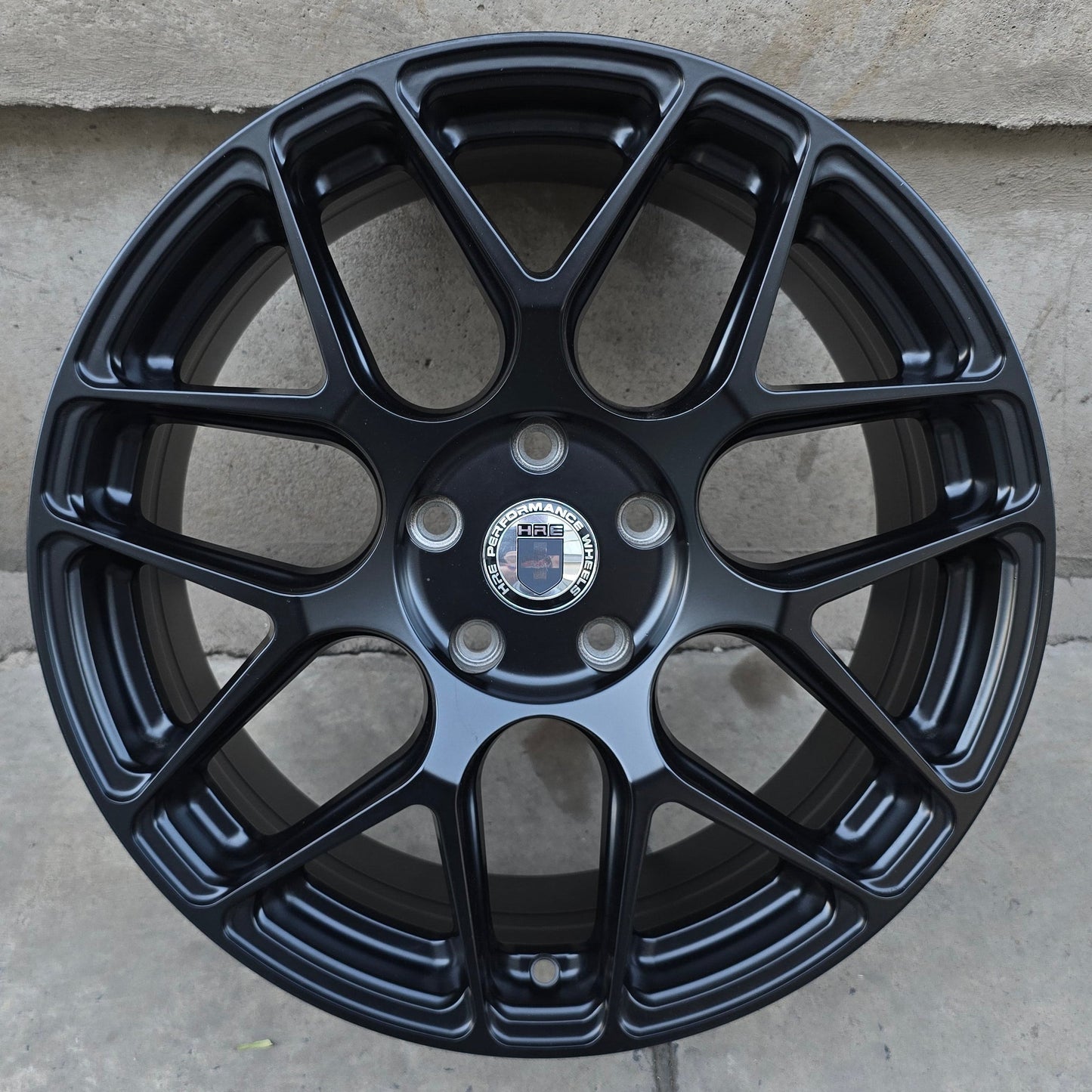 SET DE LLANTAS HRE FF01. Aro 18 - 5x114. Color Negro Mate. (330)