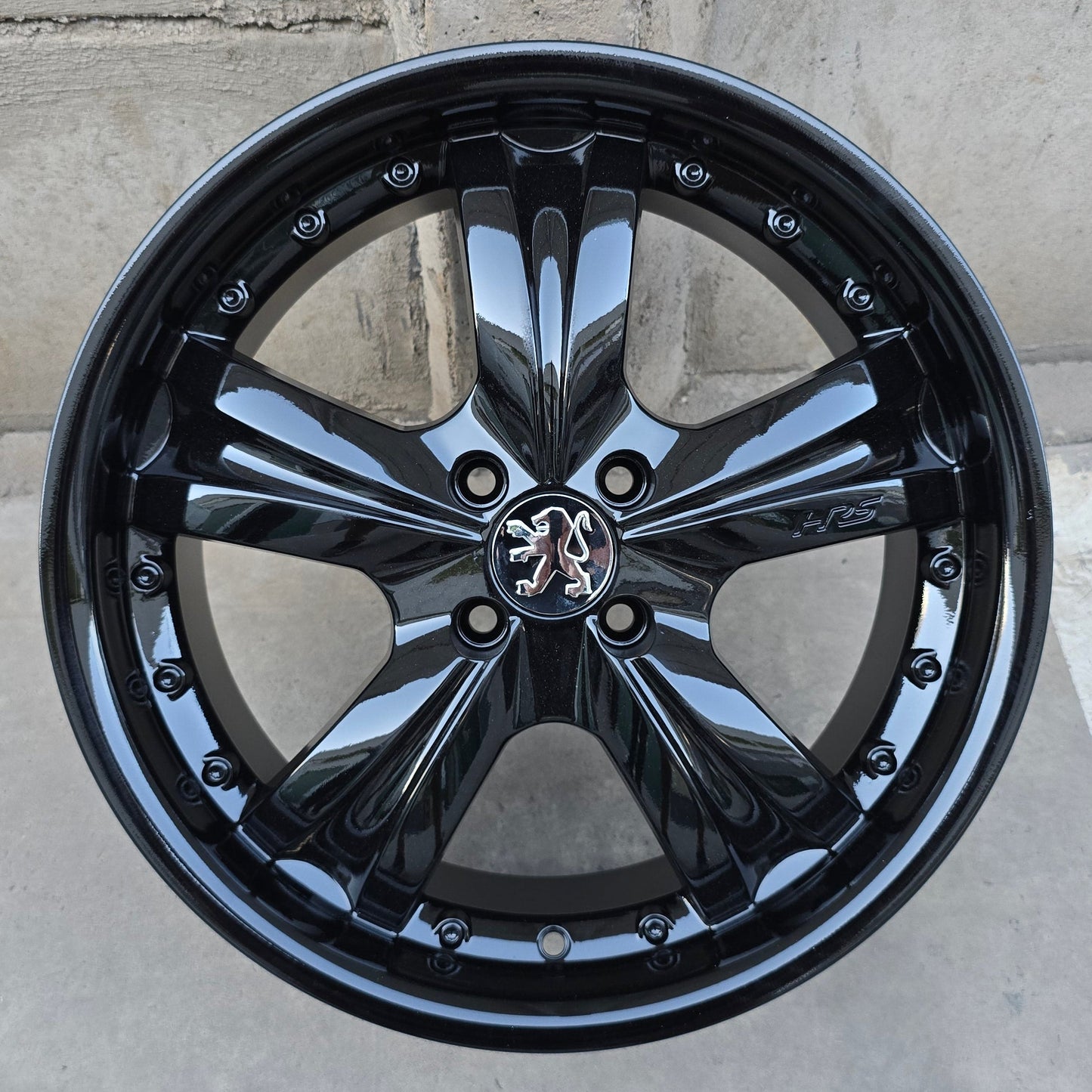 SET DE LLANTAS PEUGEOT. Aro 17 - 4x108. Color Negro Brillante. (h302)