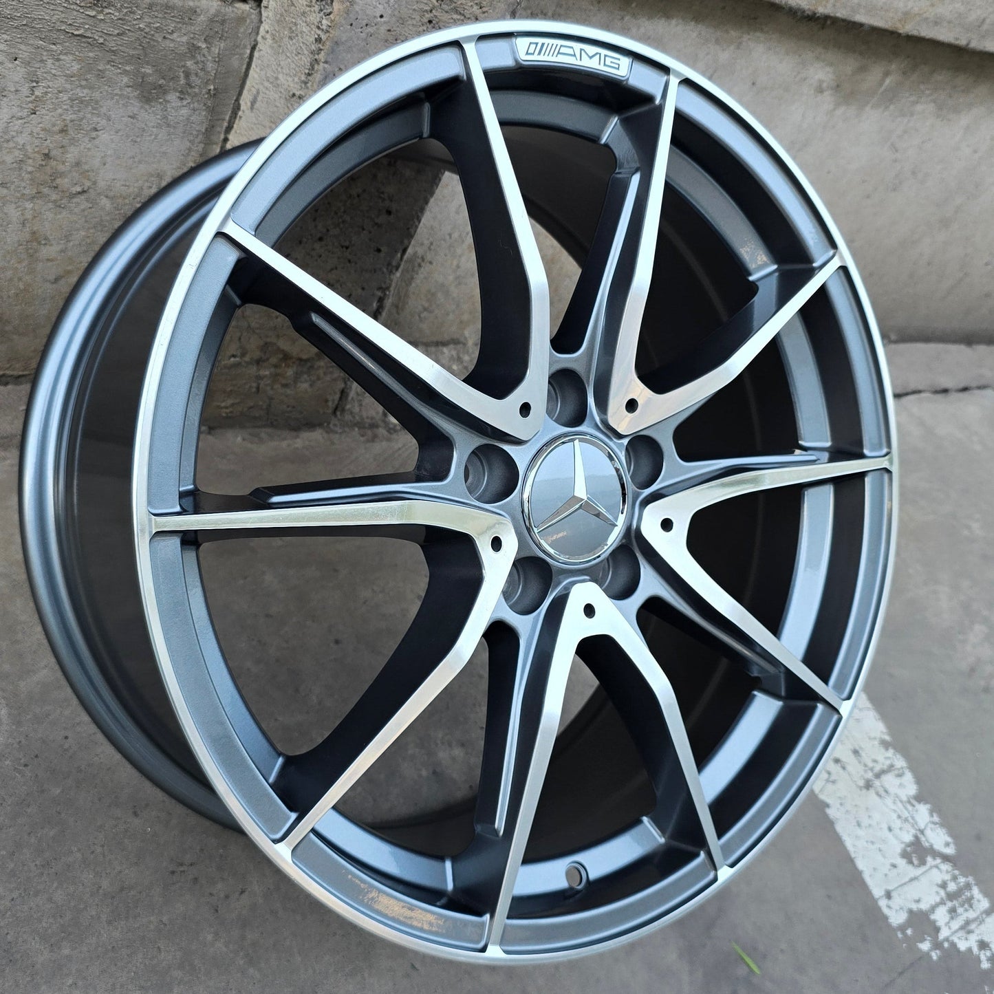 SET DE LLANTAS MERCEDES. Aro 18 - 5x112. Color Cromado Fondo Grafito. (845)