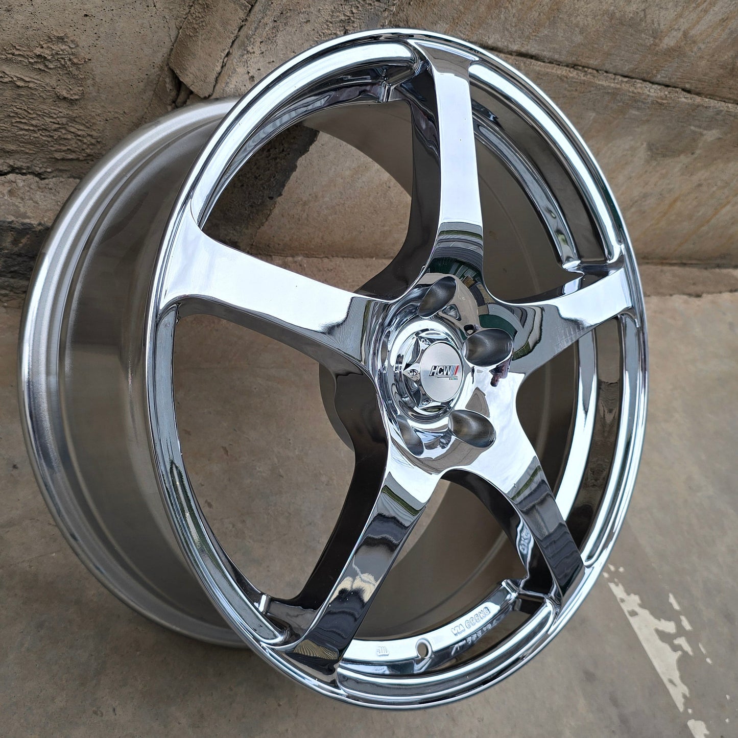 SET DE LLANTAS MODELO 125 COLOR Cromado. Aro 18- 5x114 (125)