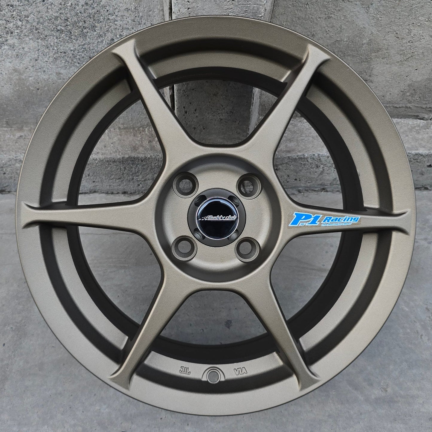 SET DE LLANTAS P1. Aro 15 - 4x100. Color Bronce. (FF68)