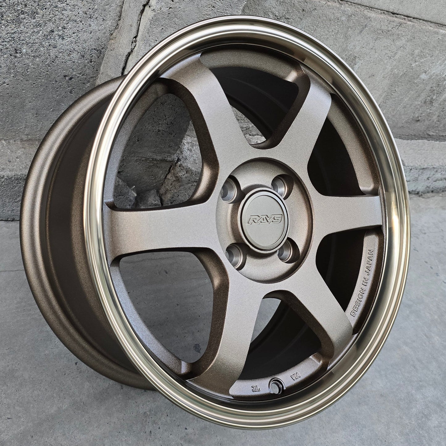 SET DE LLANTAS VOLK TE37. Aro 15 - 4x100. Color Bronce. (FF53)