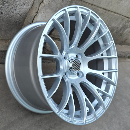 SET DE LLANTAS MODELO 3387. Aro 15 - 4x100. Color Plateado. (3387)