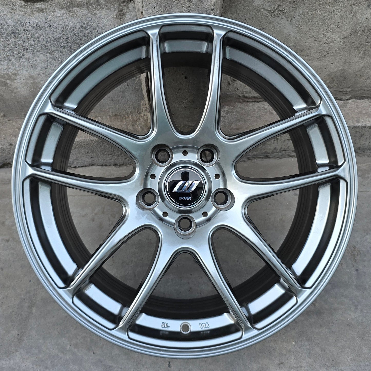 SET DE LLANTAS WORK EMOTION. Aro 17 - 5x114. Color Grafito Metalizado. (ZR692D)