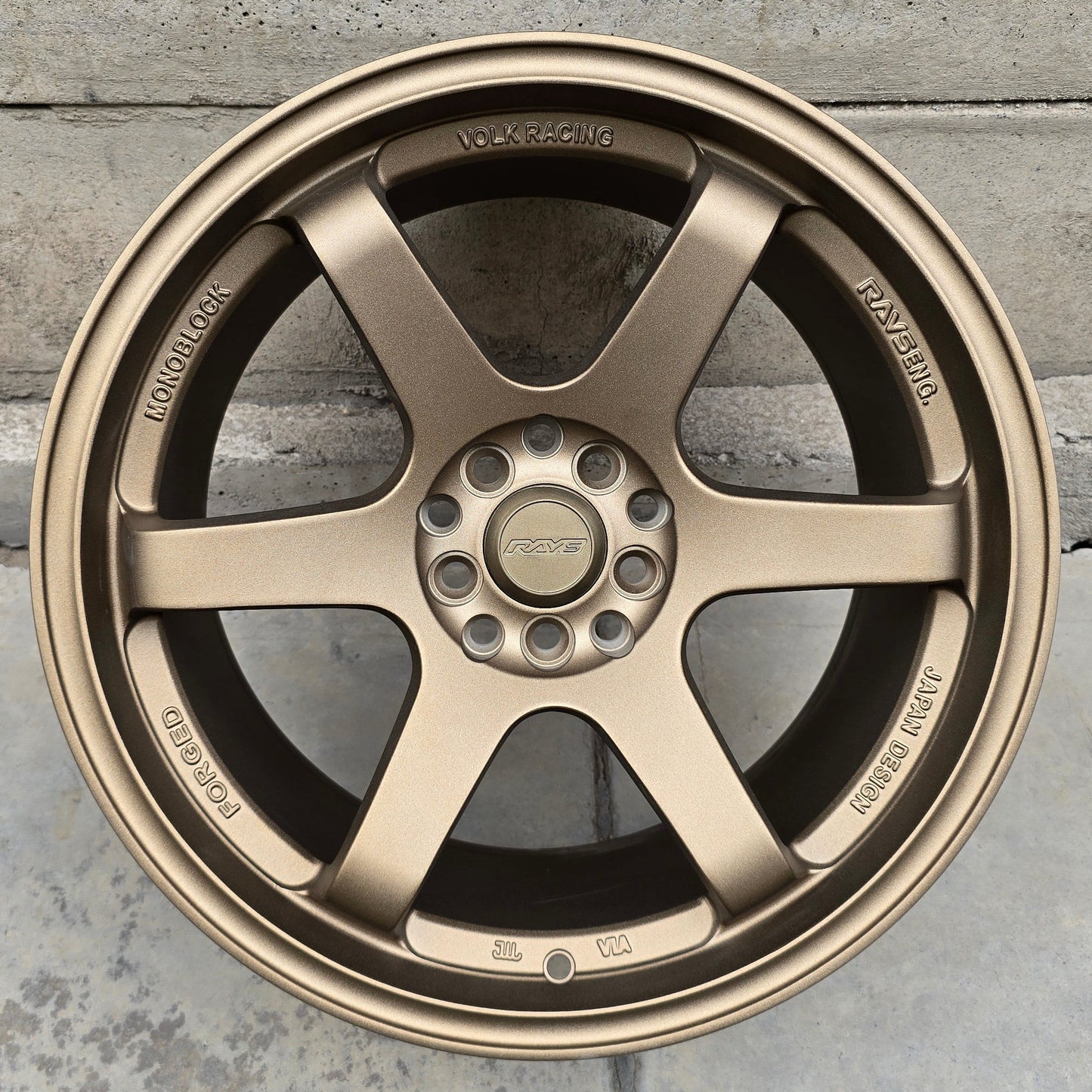SET DE LLANTAS VOLK TE37. Aro 17 - 5x100, 5x114. Doble Apernadura. Color Bronce. (754)