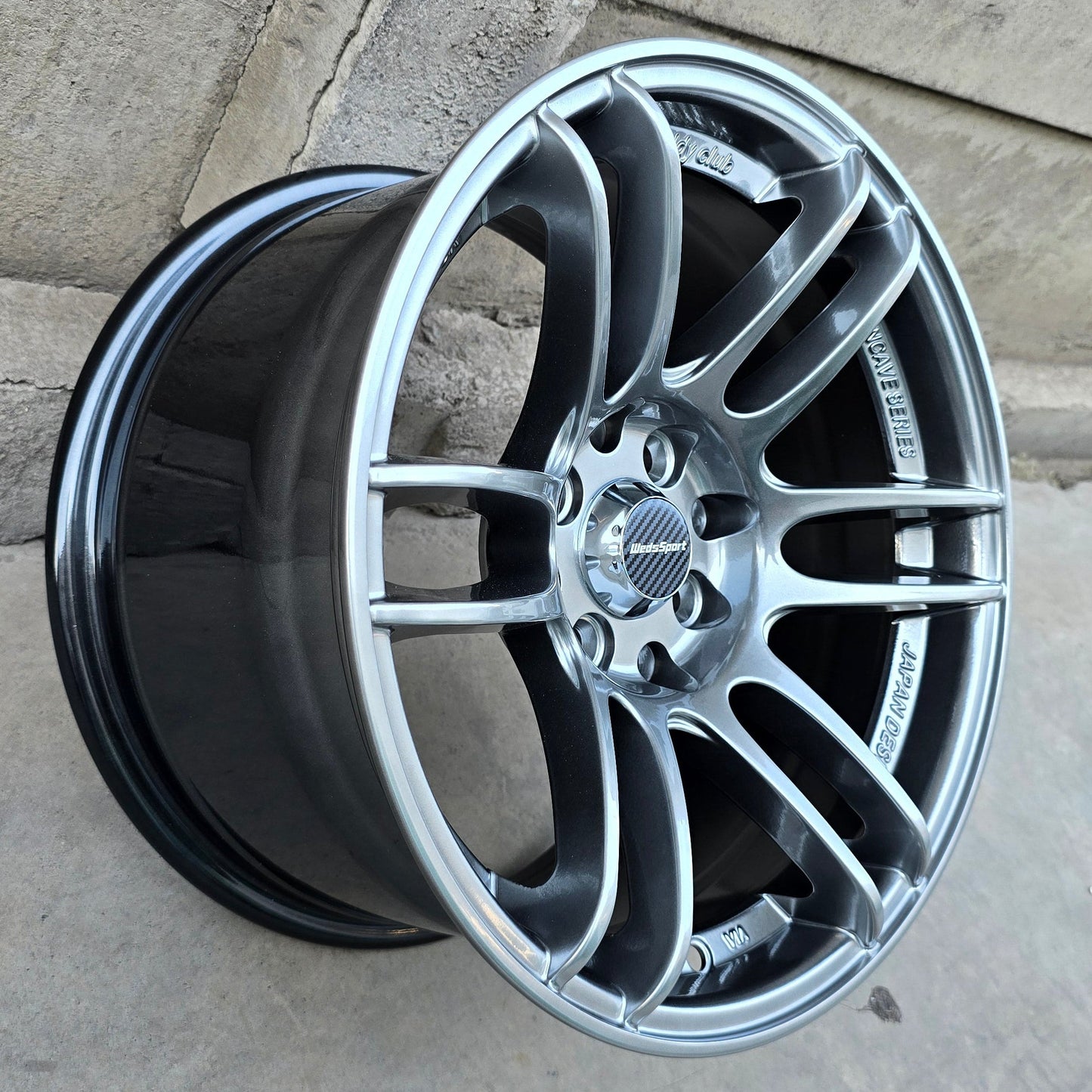 SET DE LLANTAS WEDSPORT SA60. Aro 15 - 4x100, 4x114. Doble Apernadura. Color Grafito Metalizado. (8823)