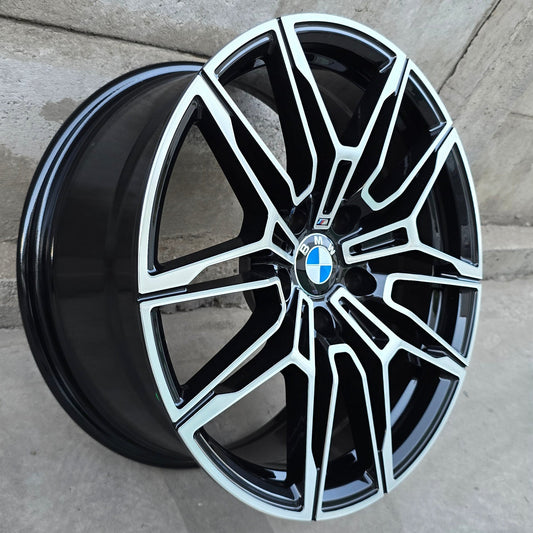 SET DE 4 LLANTAS BMW ASIMETRICAS. Aro 19 - 5x120. Color Negro  . (H3079F)