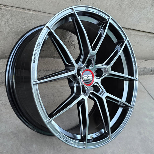 SET DE 4 LLANTAS OZ ESTREMA. Aro 19 - 5x114. Color Grafito Metalizado. (FF56)