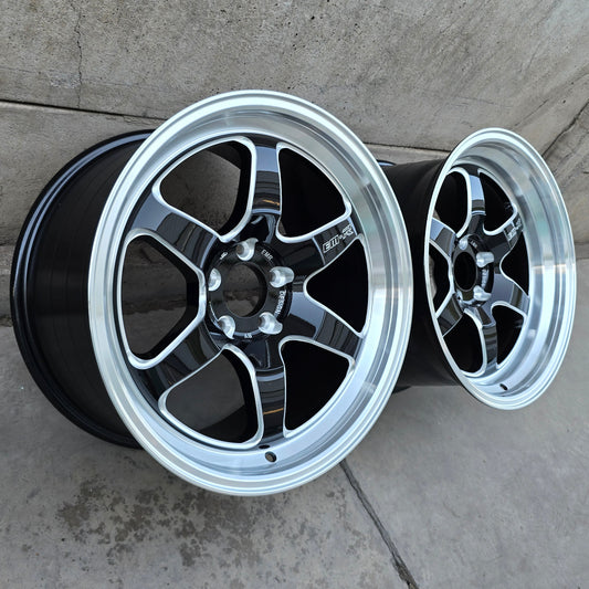 SET DE 4 LLANTAS DRAG RACING. ASIMÉTRICAS. Aro 18 - 5x112. Color Negro Aro Cromado. (W3R)