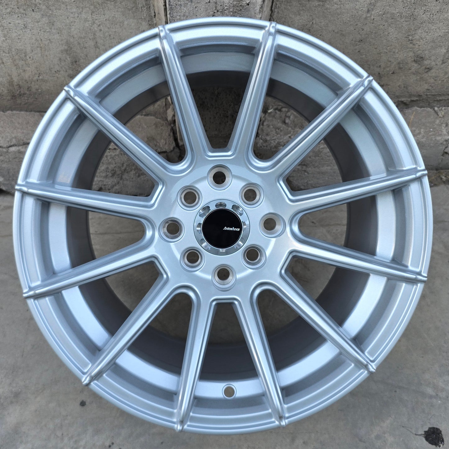 SET DE 4 LLANTAS CODIGO. Aro 15 - 4x100, 4x114. Doble Apernadura. Color Plateado. (AS25)