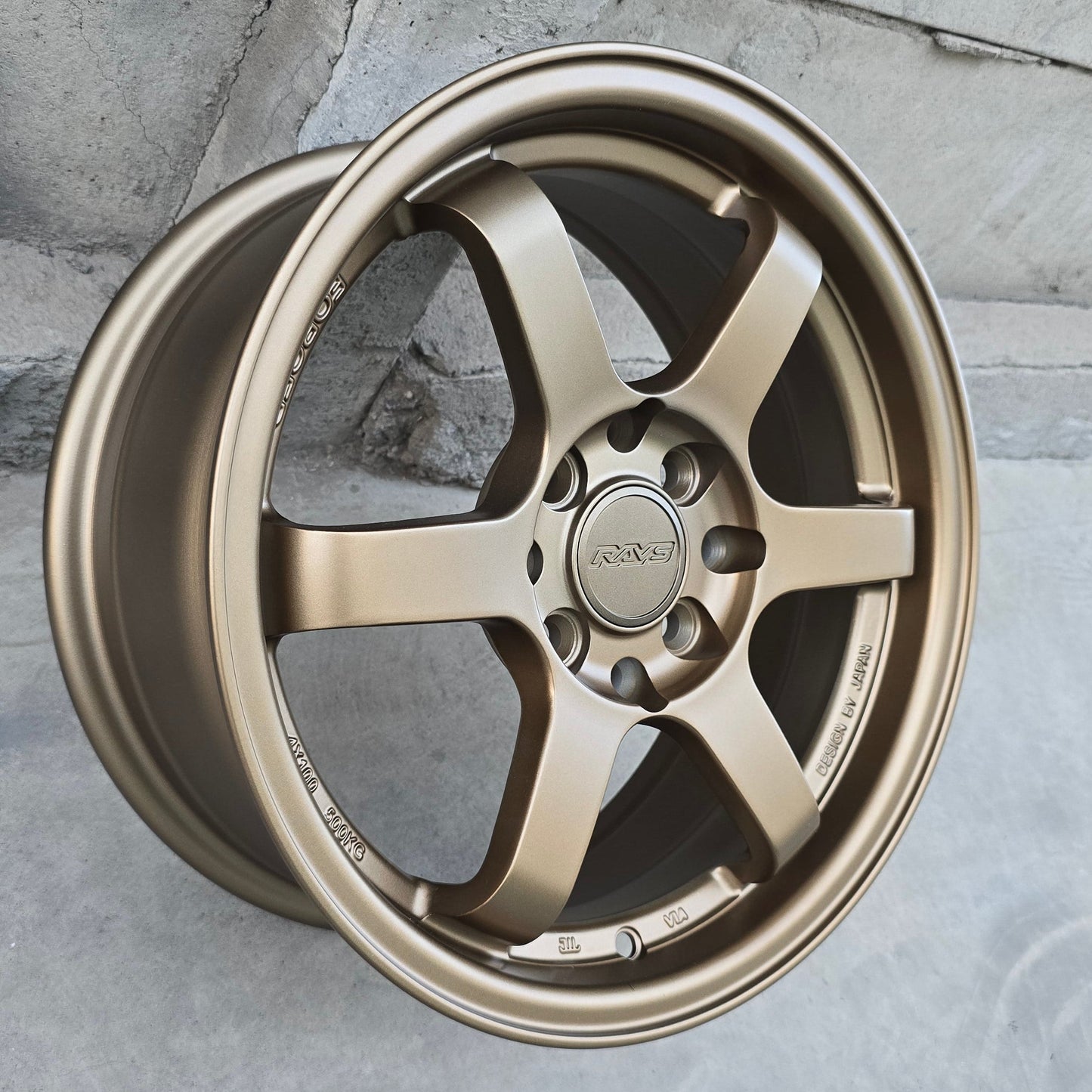 SET DE 4 LLANTAS VOLK. Aro 15 - 4x100, 4x114. Doble Apernadura. Color Bronce. (ZEN TE37)