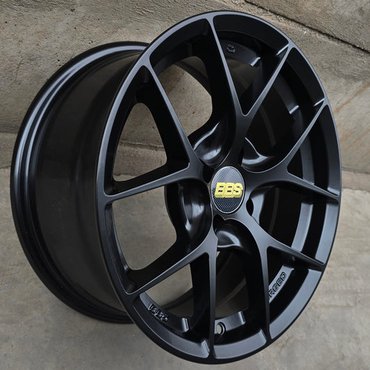 SET DE 4 LLANTAS BBS FIR. Aro 15 - 4x100. Color Negro. (15D221B)
