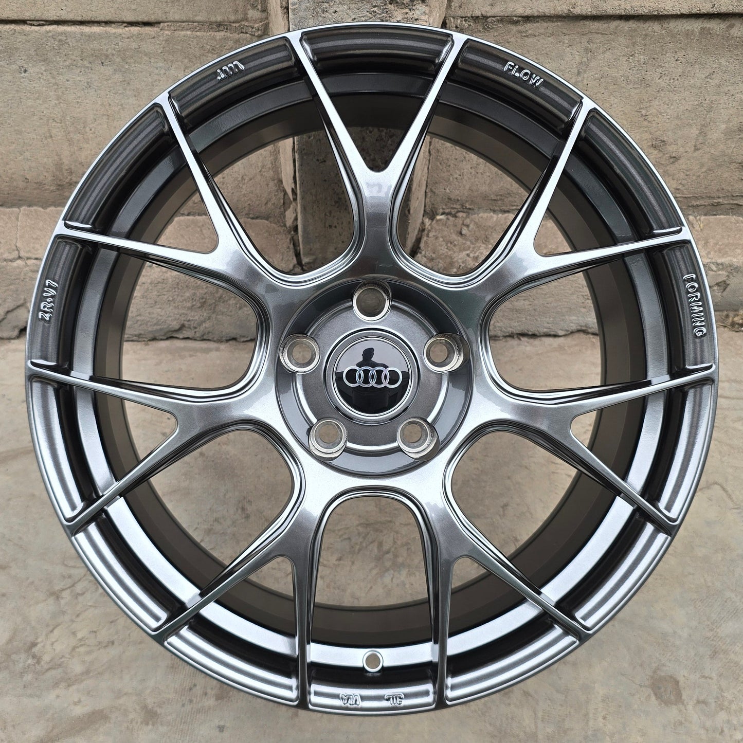 SET DE 4 LLANTAS AUDI * COLOR Grafito Metalizado. Aro 18- 5x112 (ZR-V7)
