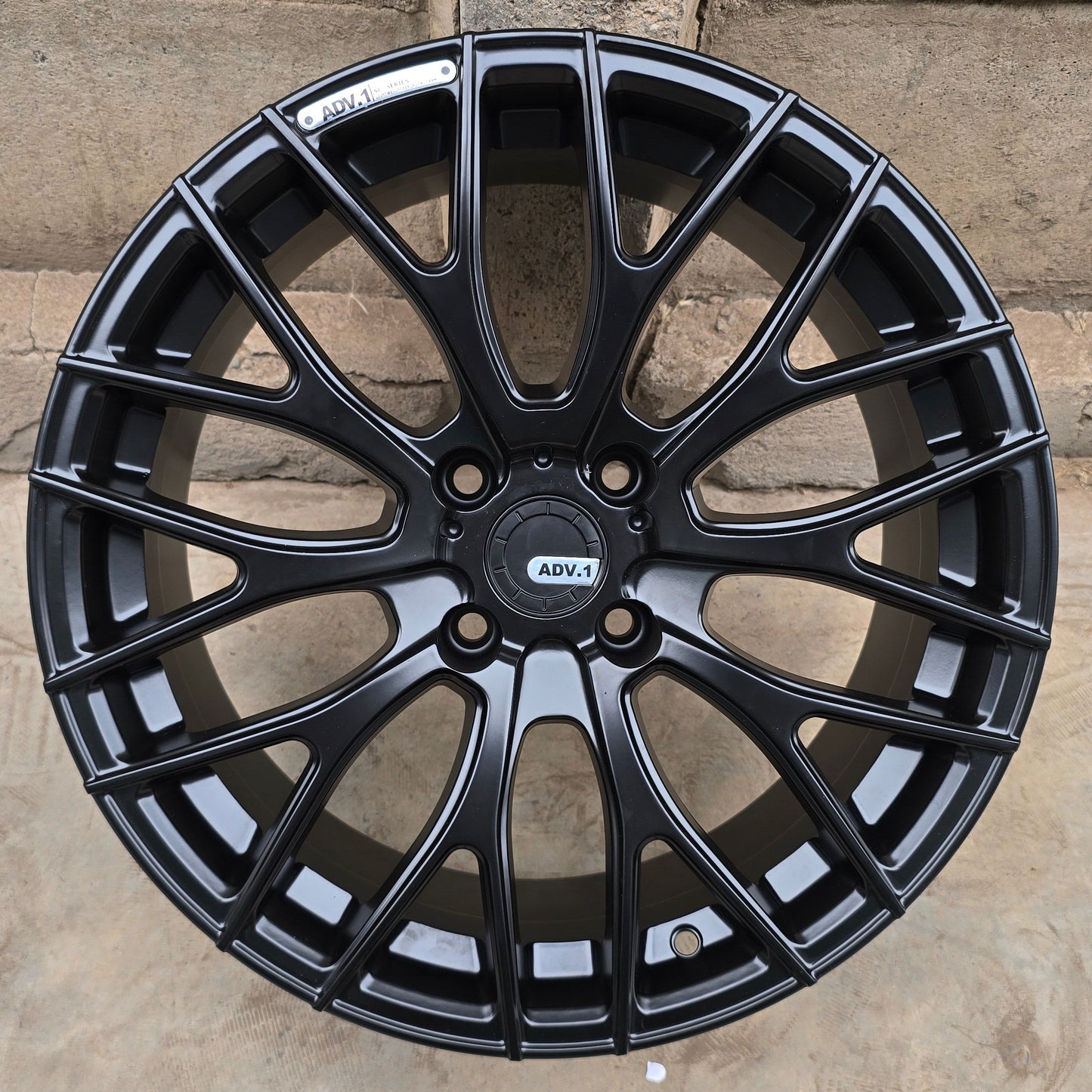 SET DE 4 LLANTAS 5D5. Aro 16 - 4x108 .Color Negro Mate .(334-50).