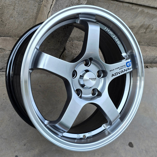 SET DE 4 LLANTAS ADVAN GT. Aro 16 - 5x108. Color Grafito Metalizado. (512)