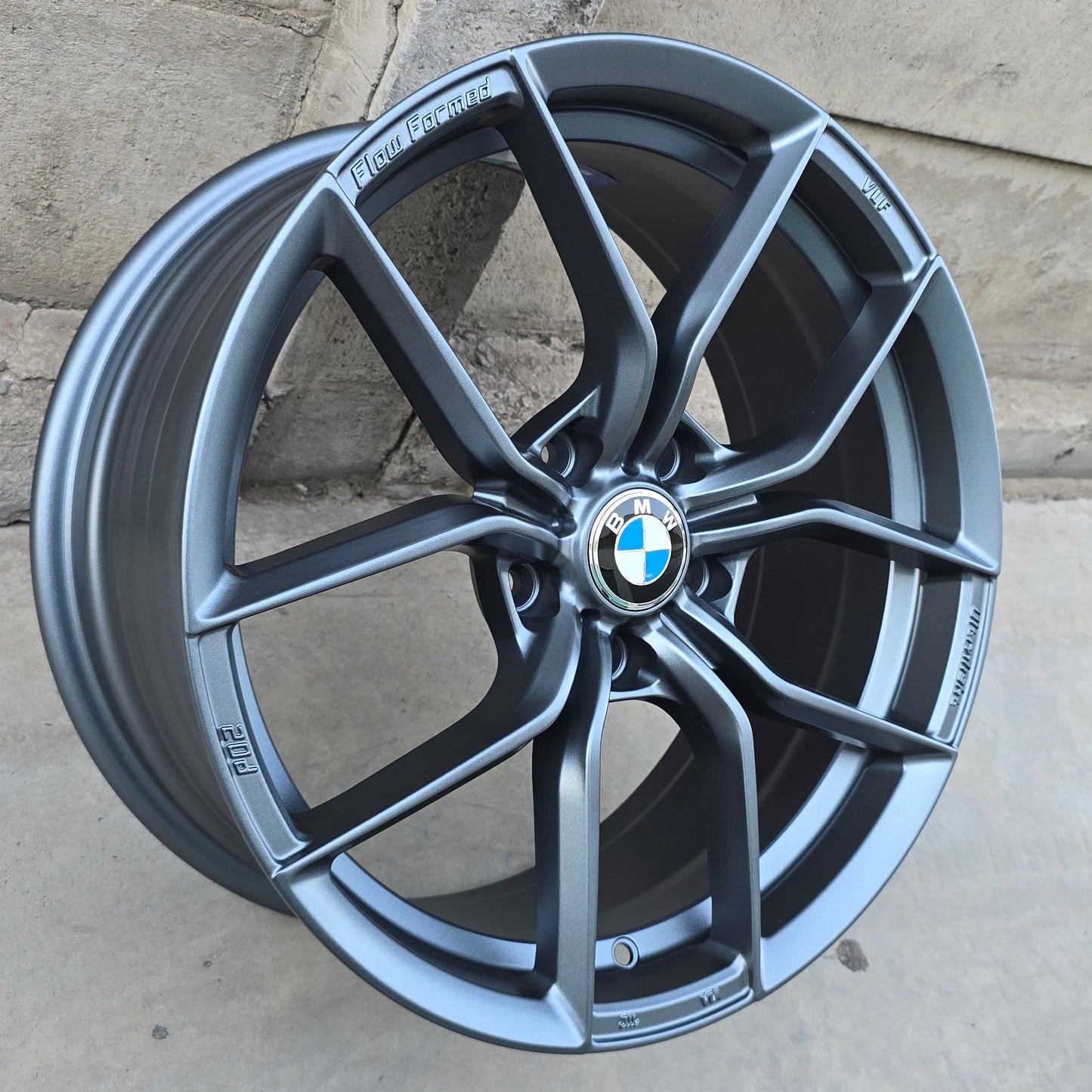 SET DE 4 LLANTAS BMW COLOR Grafito. Aro 18 - 5x120 (VLF-P02)
