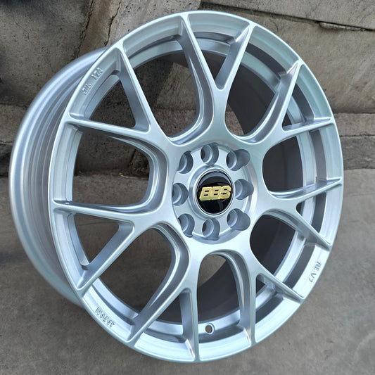 SET DE 4 LLANTAS BBS REV7. Aro 16 - 4x100, 4x114. Doble Apernadura. Color Plateado. (403)
