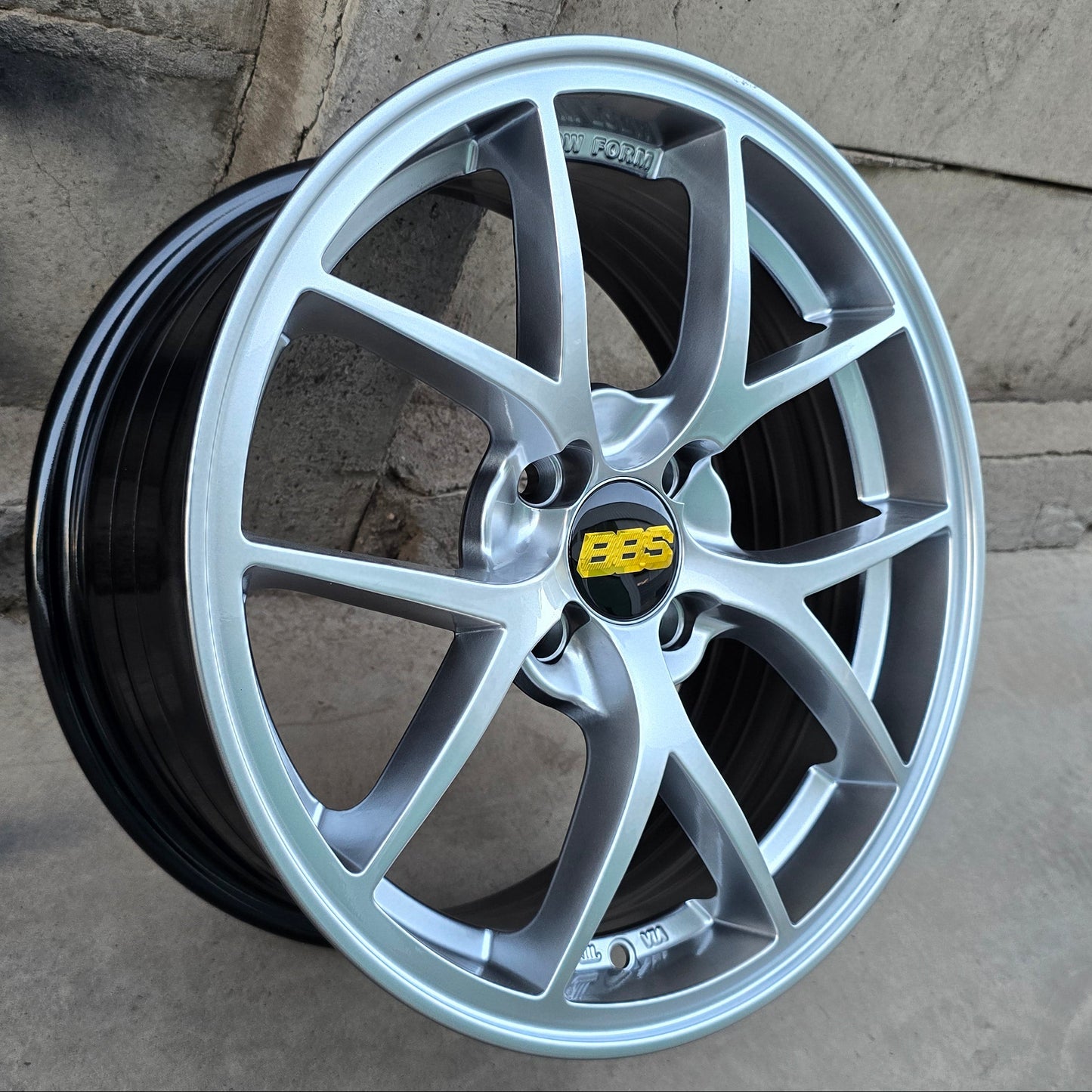 SET DE 4 LLANTAS BBS FIR Aro 16 - 4x100. Doble Apernadura. Color Plateado. (403)