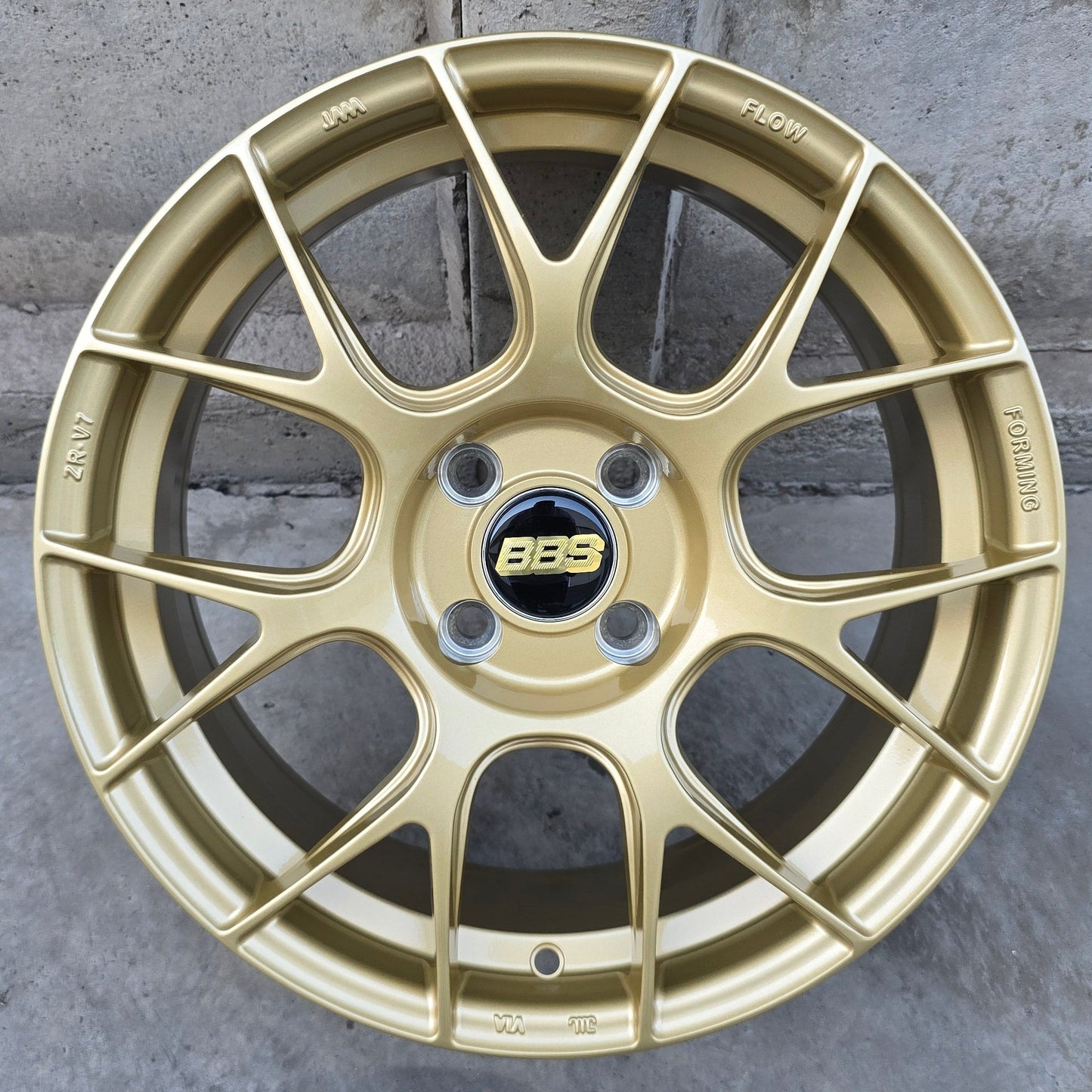 SET DE 4 LLANTAS BBS REV7. Aro 16 - 4x100. Color Dorado. (ZR-V7)
