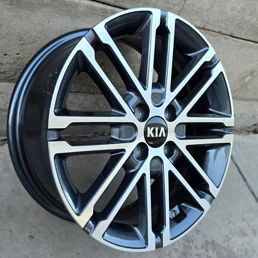 SET DE 4 LLANTAS ORIGINAL KIA . Aro 16 - 4x100. Color Cromado Fondo Negro. (8055)