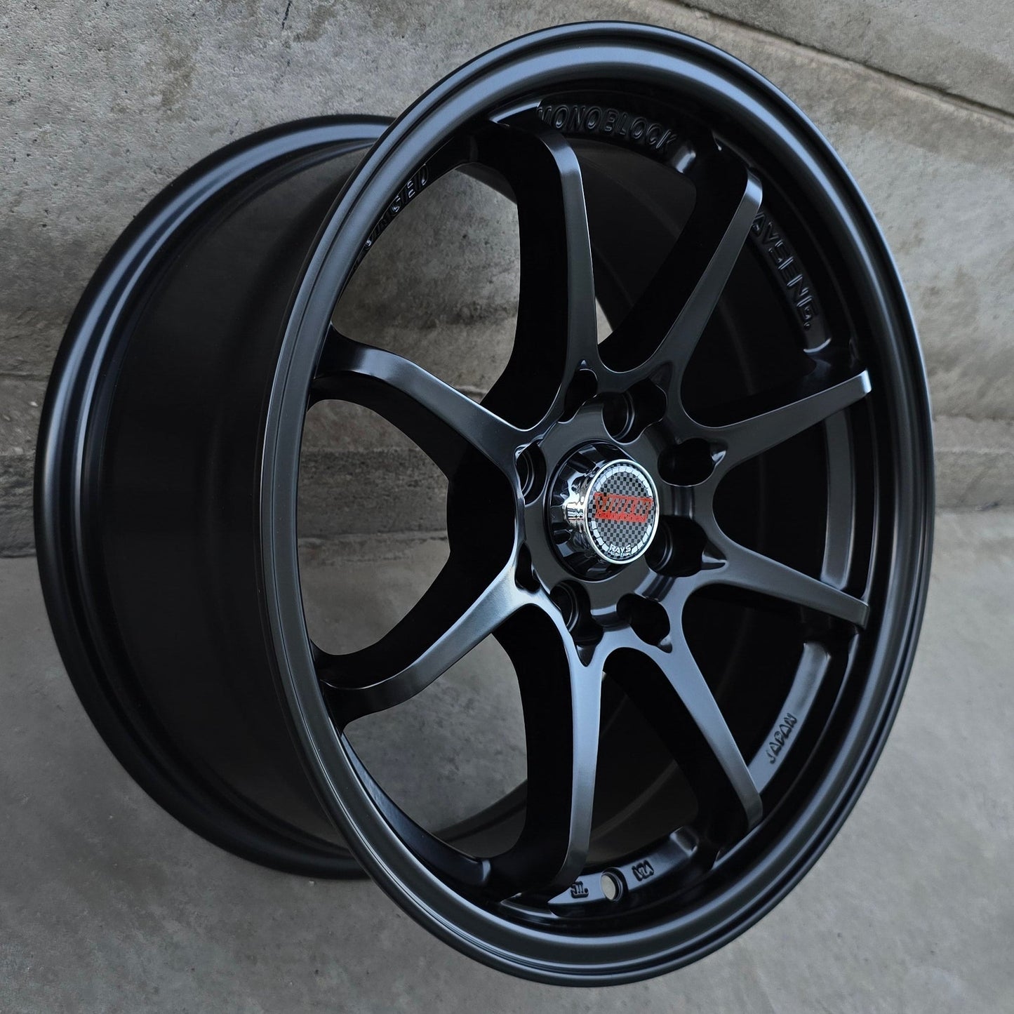 SET DE 4 LLANTAS VOLK CE28. Aro 15 - 4x100, 4x114. Doble Apernadura. Color Negro Mate. (FR6876)