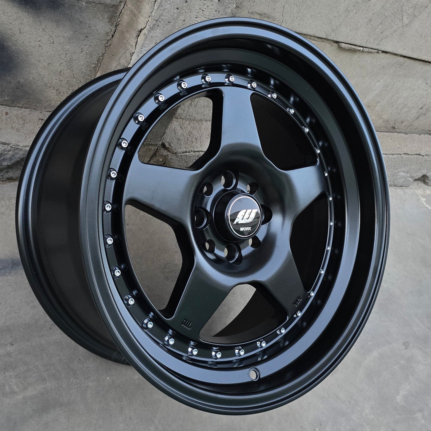 SET DE 4 LLANTAS WORK CR1. Aro 17 - 4x100. Color Negro. (17C2214B)