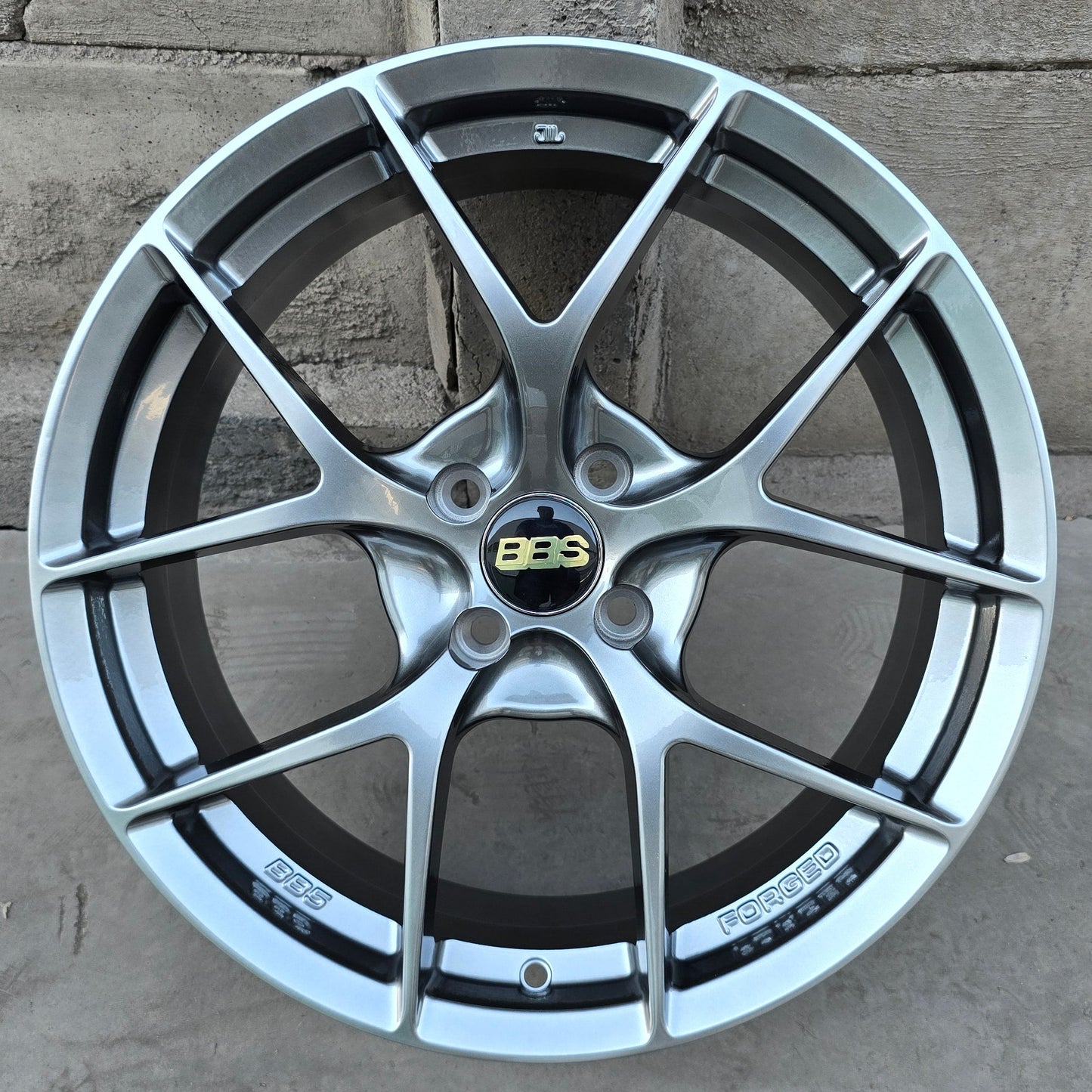 SET DE 4 LLANTAS BBS FIR. Aro 17 - 4x100. Color Grafito Metalizado. (3221)
