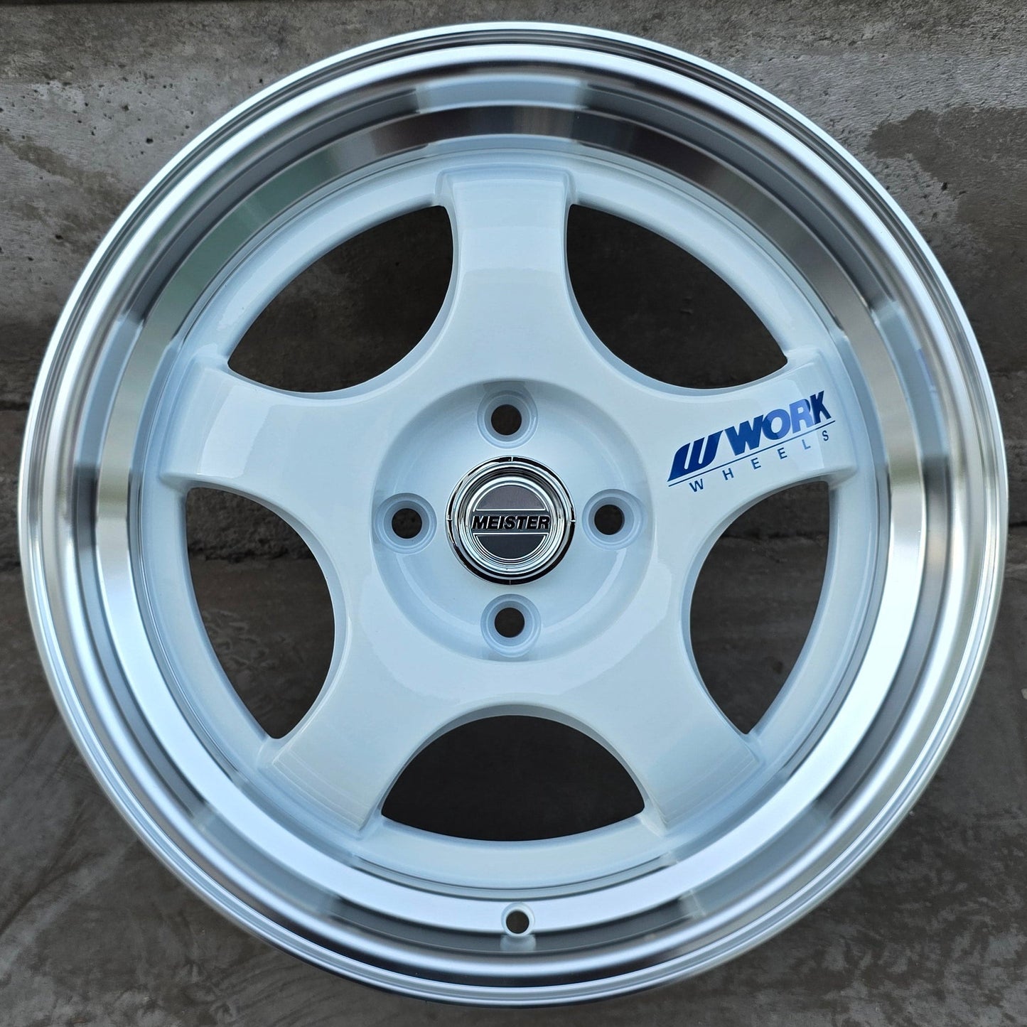 SET DE 4 LLANTAS WORK EMOTION. Aro 16 - 4x100. Color Blanco. (DX548)