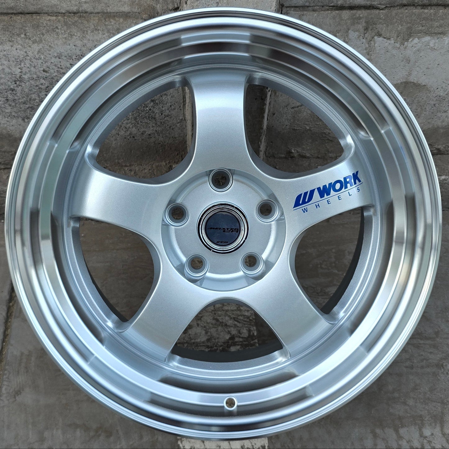 SET DE 4 LLANTAS WORK EMOTION. Aro 17 - 5x114. Color Plateado. (DM143)