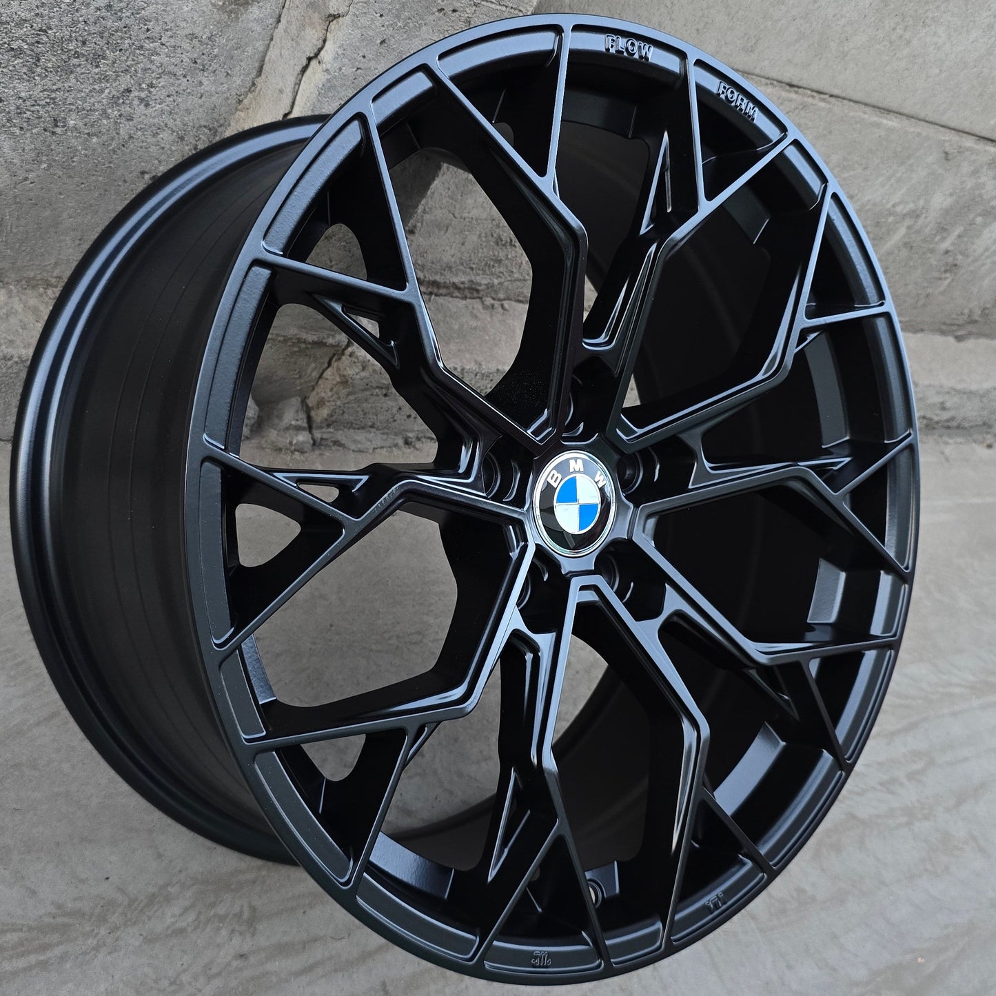 SET DE 4 LLANTAS BMW *. Aro 18 - 5x112. Color Negro. (FF29)