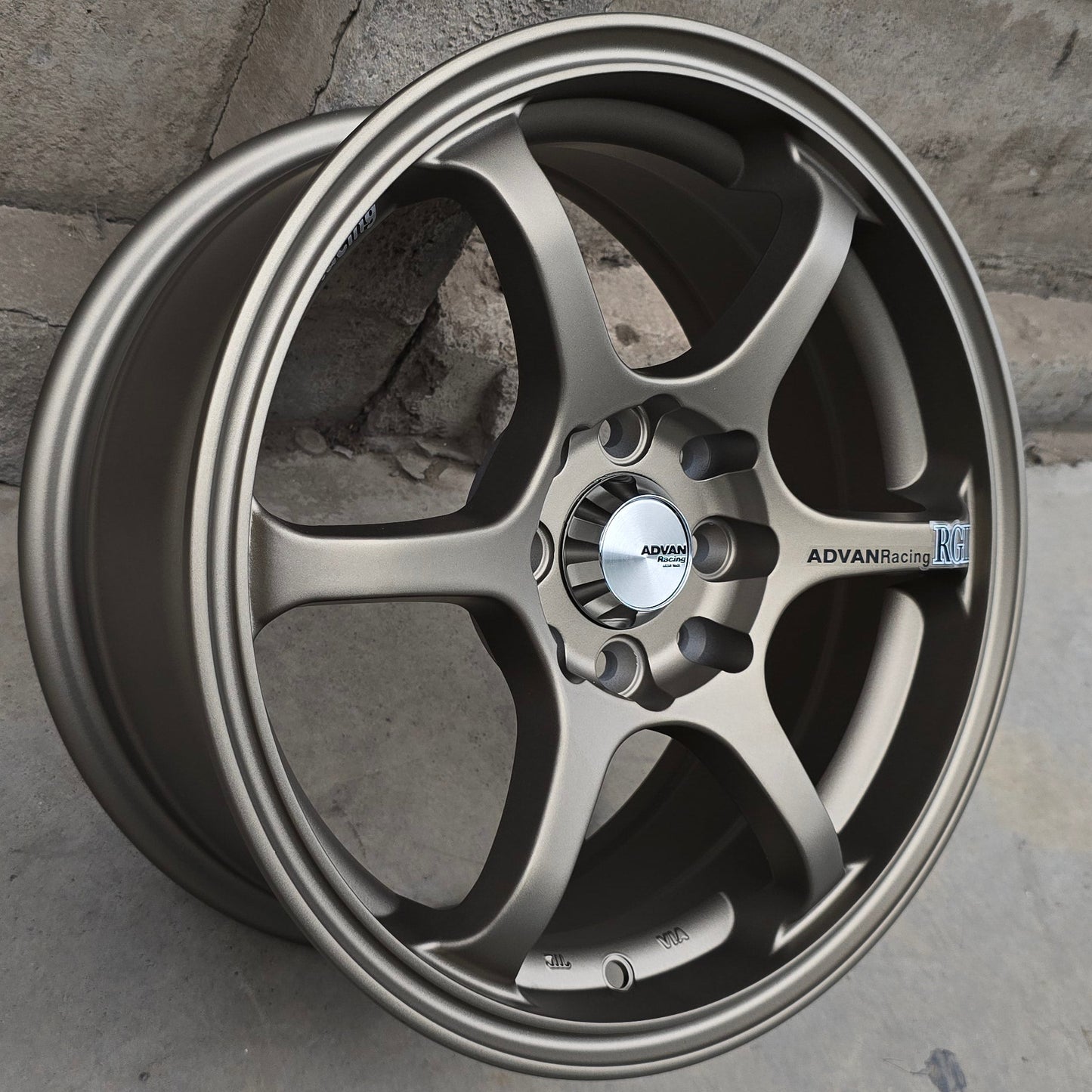 SET DE 4 LLANTAS ADVAN RACING RGH. Aro 15 - 4x100, 4x114. Doble Apernadura. Color Bronce. (RGW630)