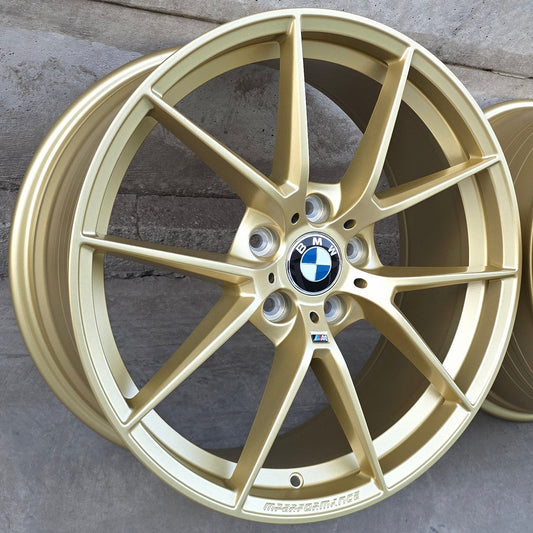 SET DE 4 LLANTAS BMW PERFORMANCE. COLOR Dorado. Aro 19 - 5x120. (764)