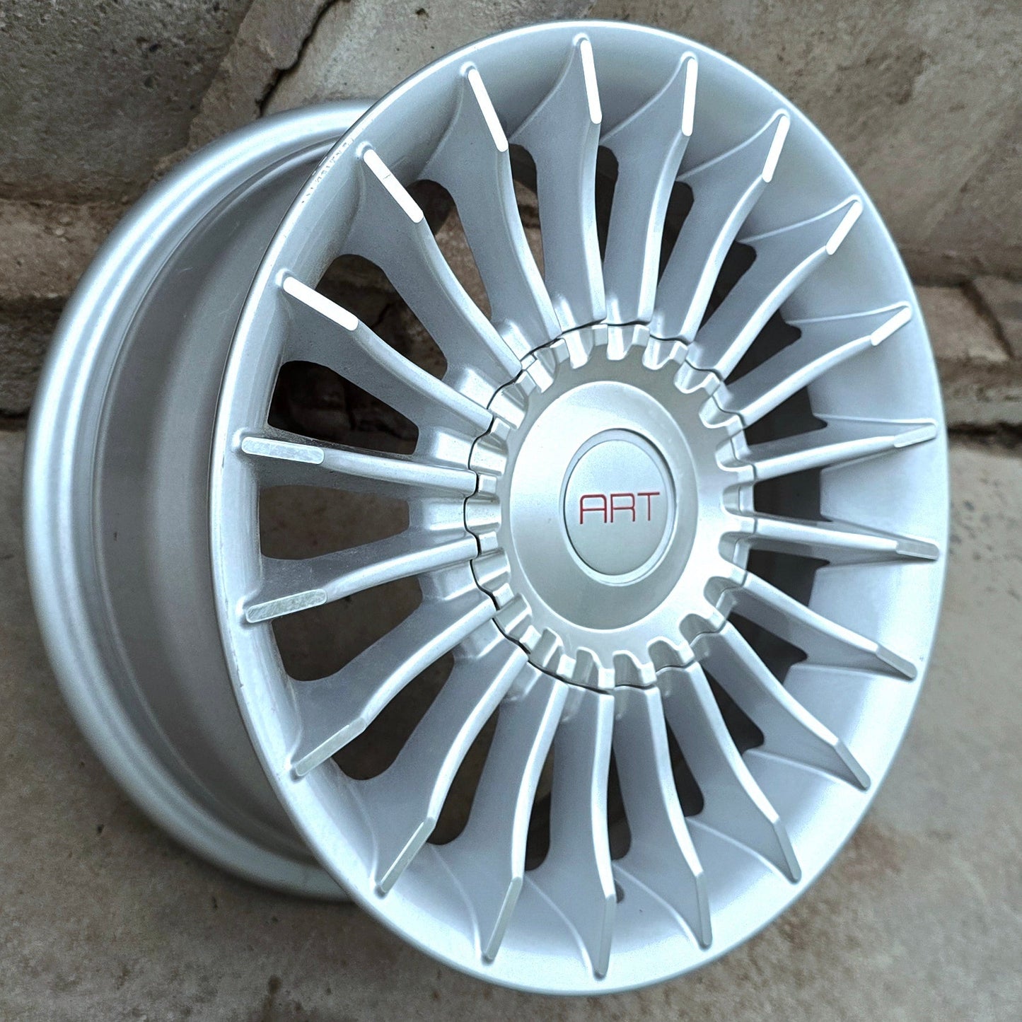 SET DE 4 LLANTAS ART *. Aro 14 - 4x100, 4x114. Doble Apernadura. Color Plateado. (1028) (Copia)