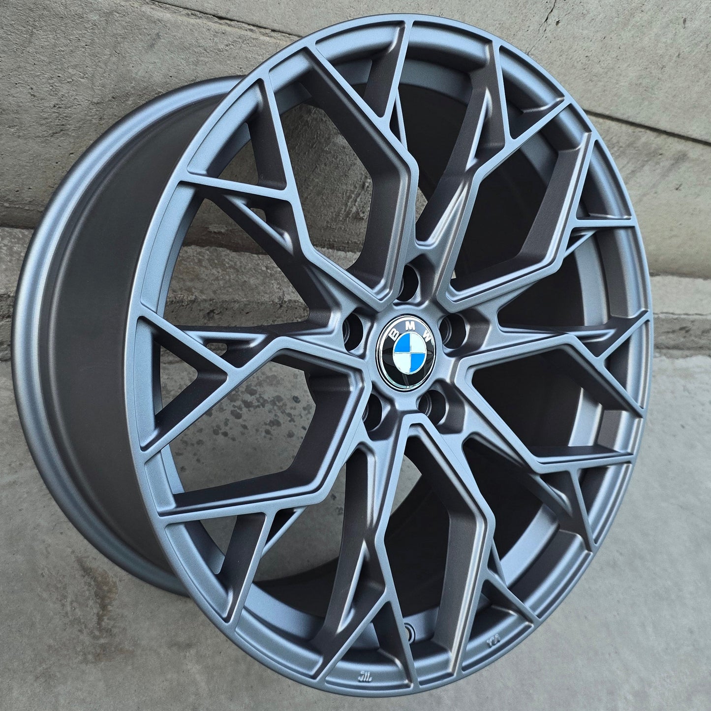 SET DE 4 LLANTAS BMW*. Aro 18 - 5x112. Color Grafito. (TAMBURELLO)