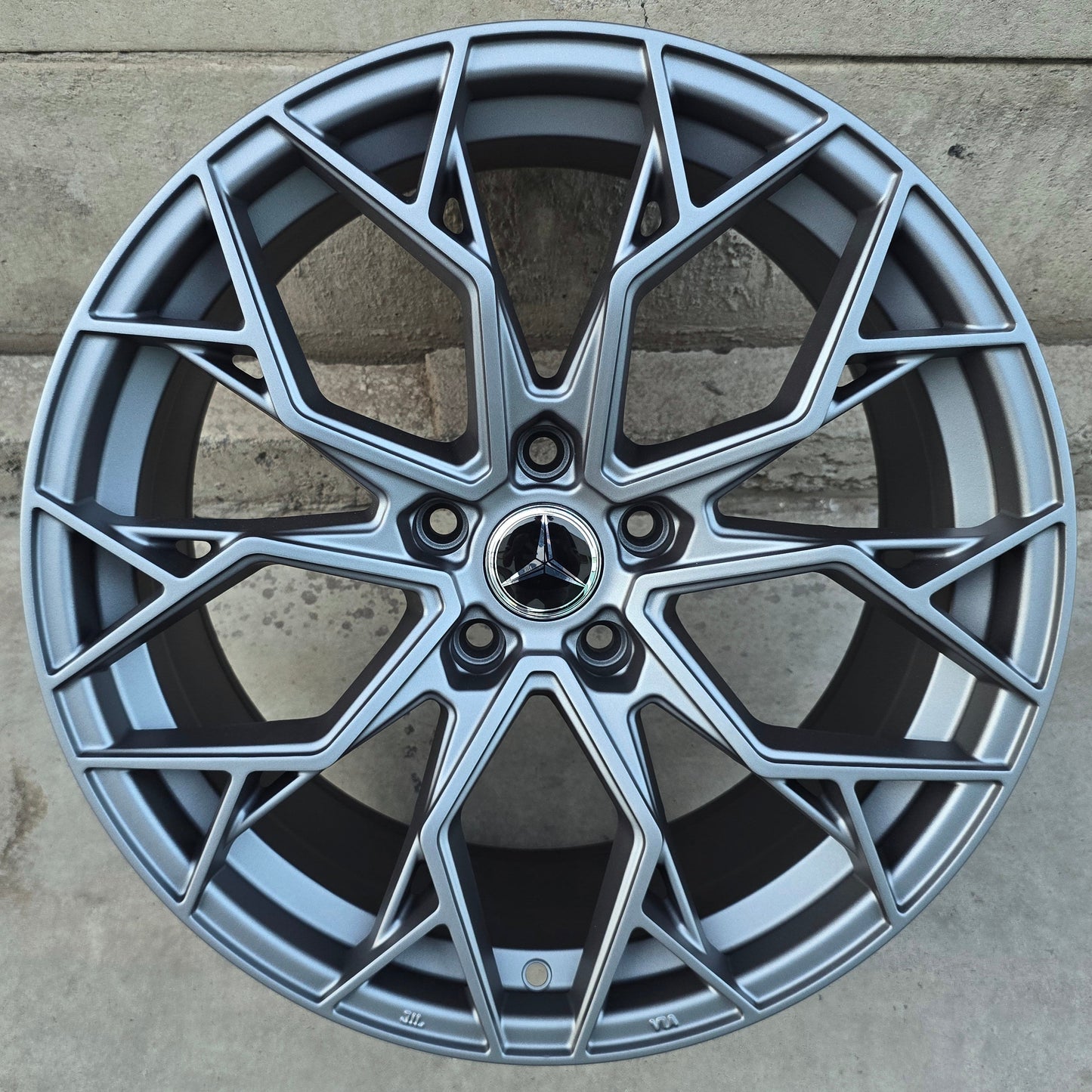 SET DE 4 LLANTAS MERCEDES*. Aro 18 - 5x112. Color Grafito. (TAMBURELLO)