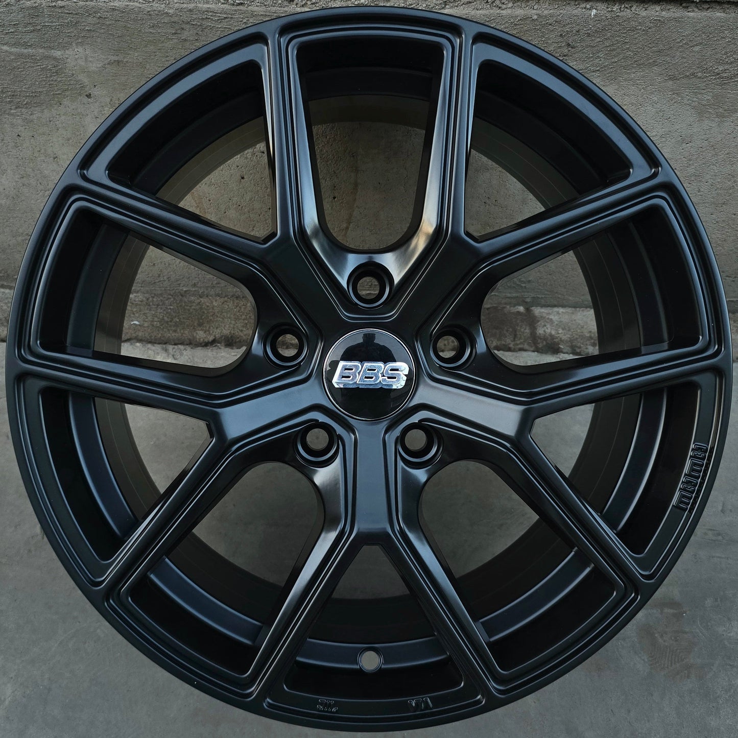 SET DE 4 LLANTAS BBS. Aro 16 - 5x114. Color Negro. (BBS)