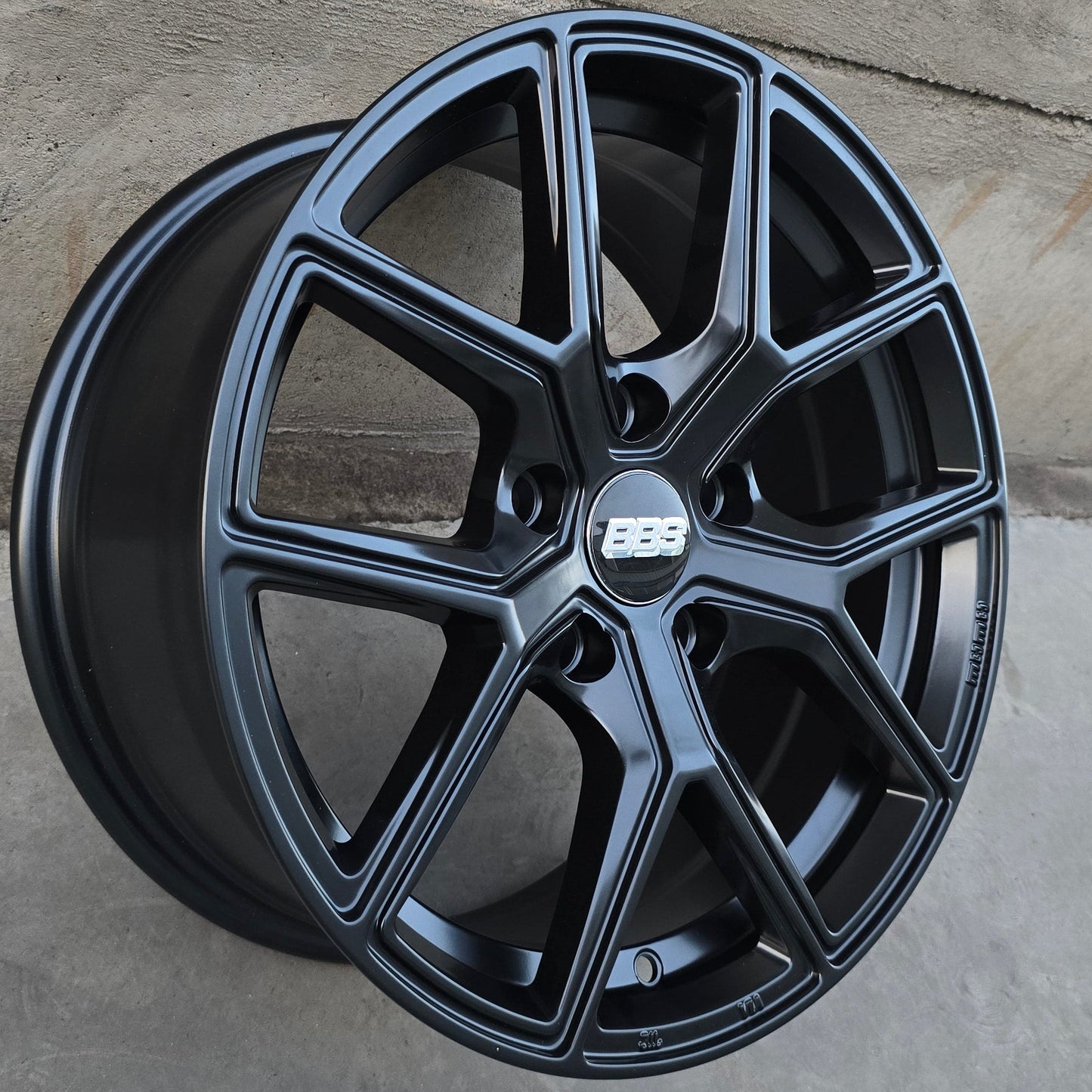 SET DE 4 LLANTAS BBS. Aro 16 - 5x114. Color Negro. (BBS)