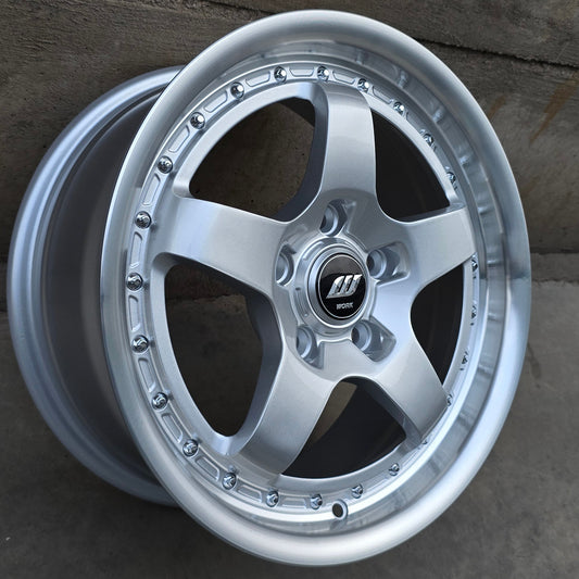 SET DE 4 LLANTAS WORK EMOTION. Aro 16 - 5x114. Color Plateado. (BOB)
