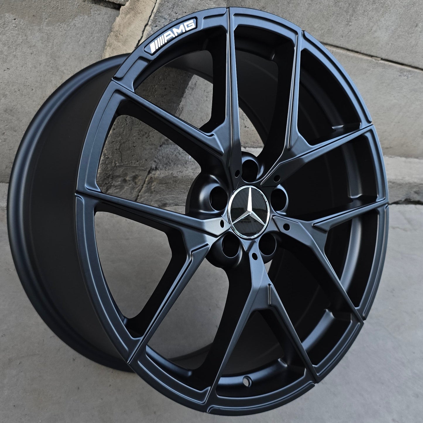 SET DE 4 LLANTAS MERCEDES. Aro 19 - 5x112. Color Negro Mate. (MBENZ9271)