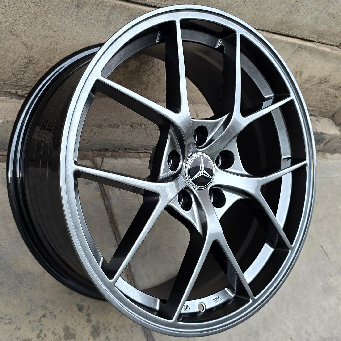 SET DE 4 LLANTAS MERCEDES * COLOR Grafito Metalizado. Aro 18 - 5x112 (DX031)