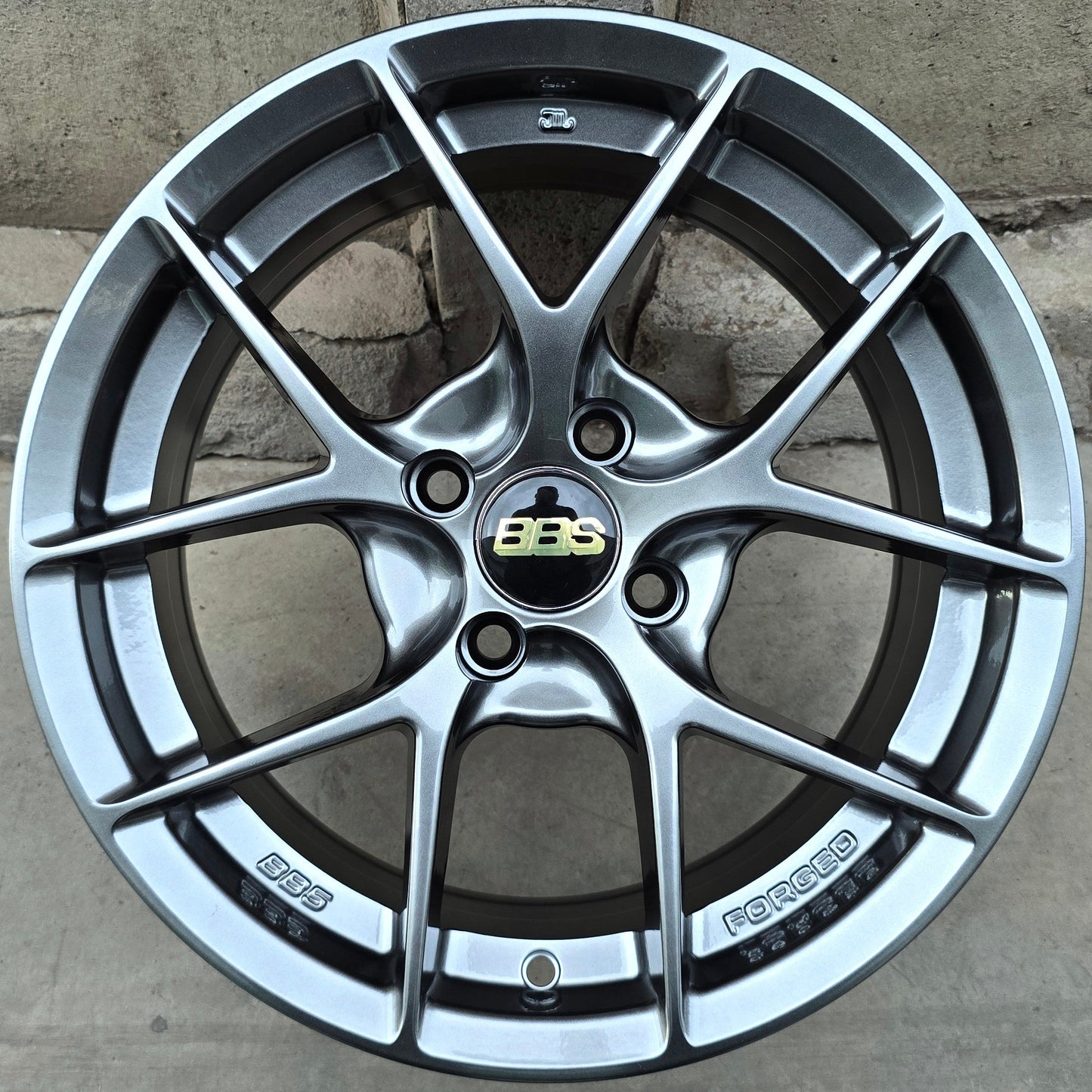 SET DE 4 LLANTAS BBS FIR COLOR Grafito Metalizado. Aro 15- 4x100 (DX221)
