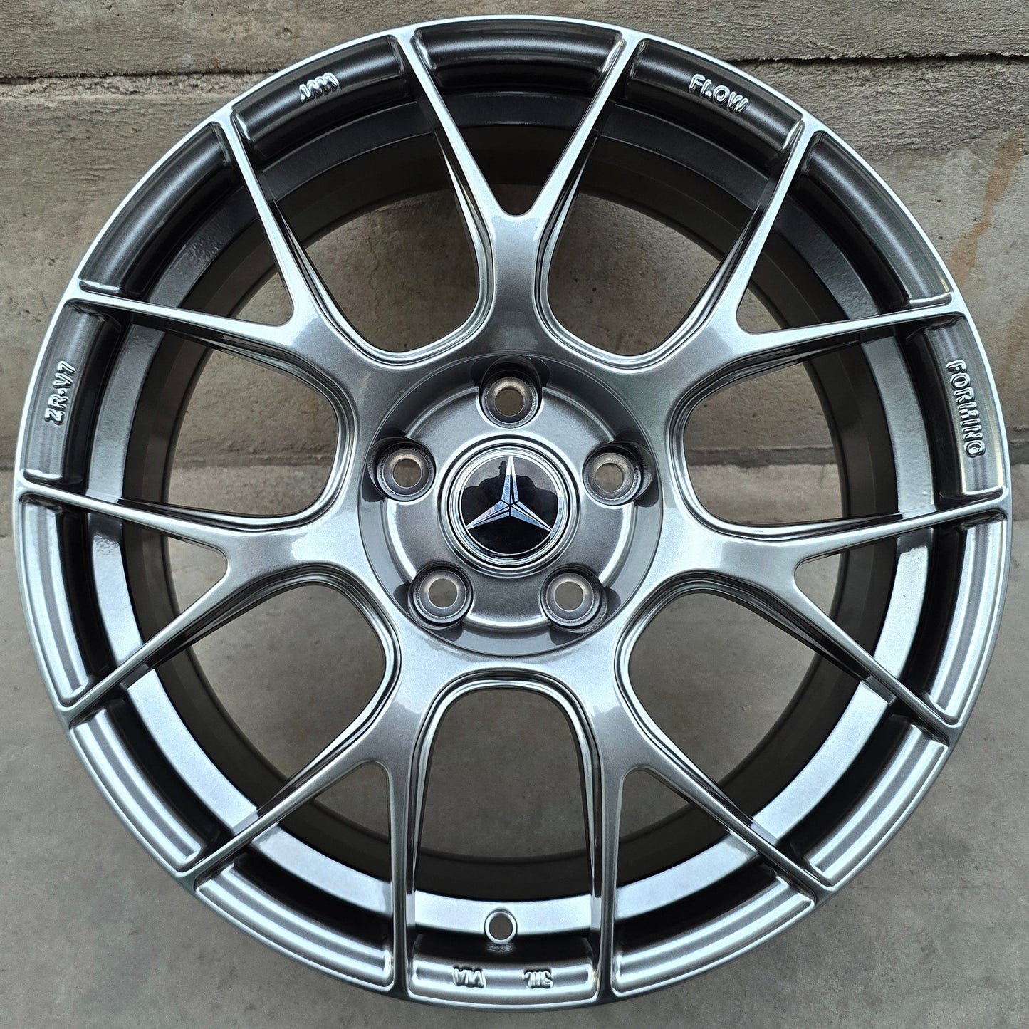 SET DE 4 LLANTAS MERCEDES  * COLOR Grafito Metalizado. Aro 17- 5x112 (ZR-V7)
